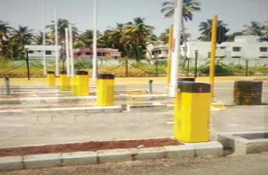 OPENING & CLOSING OF SECURITY BARRIER ON TOLL GATE, AUTOMATIC BOOM BARRIERS